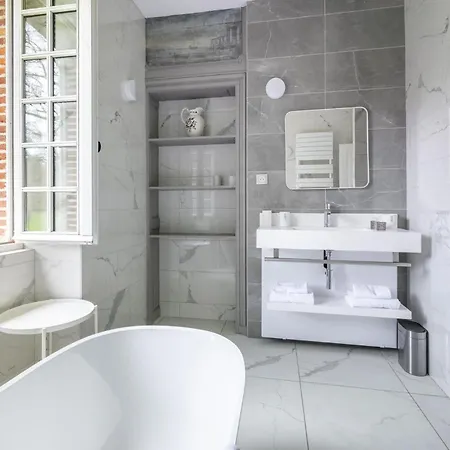 Magnifique Maison Avec Piscine Hébergement de vacances Villotran