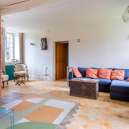 Hébergement de vacances Magnifique Maison Avec Piscine