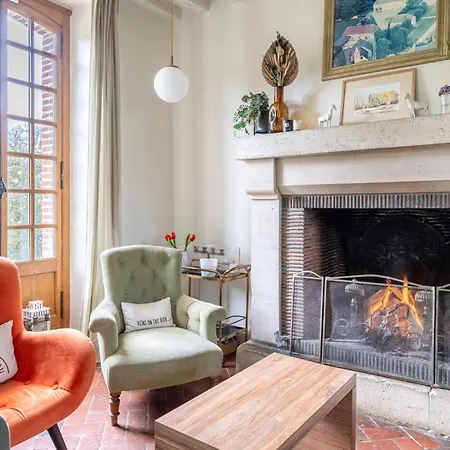 Magnifique Maison Avec Piscine Hébergement de vacances