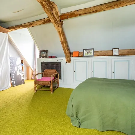 Hébergement de vacances Magnifique Maison Avec Piscine